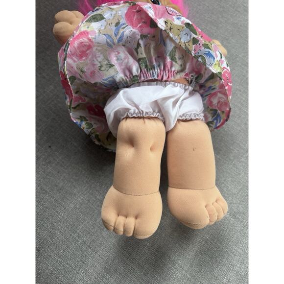 Vintage Russ Berrie 11" Troll Plush Soft Body Girl Doll Floral Dress Pink Hair - Picture 4 of 5